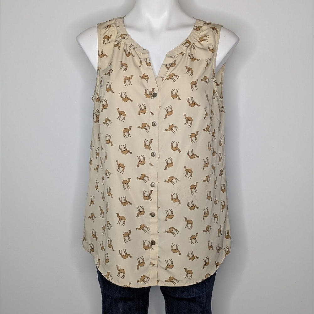 ✨3/$15 Croft & Barrow Cream Tan Novelty Camel Sleeveless Tank Top Blouse M